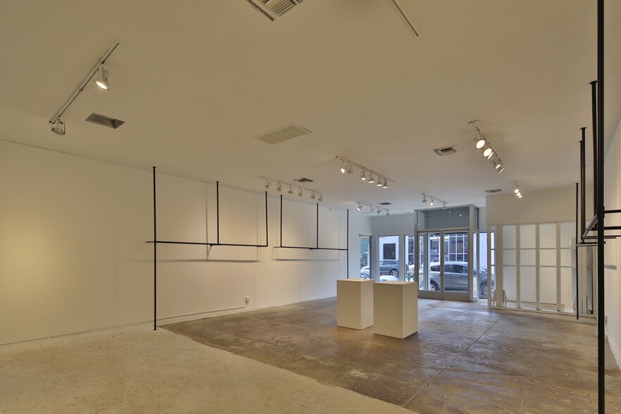 More Photos Of 638-644 N Robertson Blvd, West Hollywood General Retail For Lease