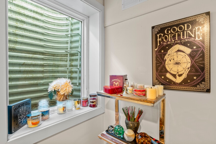 More Photos Of 104 Loudoun St SW, Leesburg Storefront Retail Office For Sale