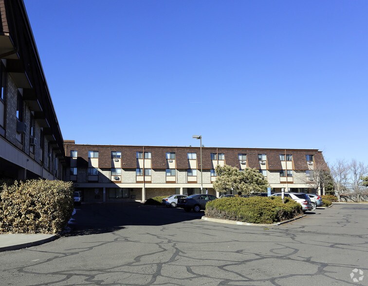 More Photos Of 651 Potomac St, Aurora Apartments For Lease