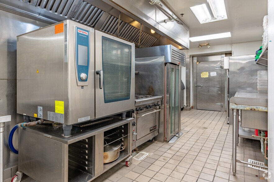 More Photos Of 534 S Myrtle Ave, Monrovia Restaurant For Lease