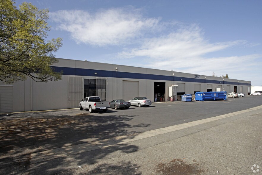 More Photos Of 2655 Land Ave, Sacramento Warehouse For Lease