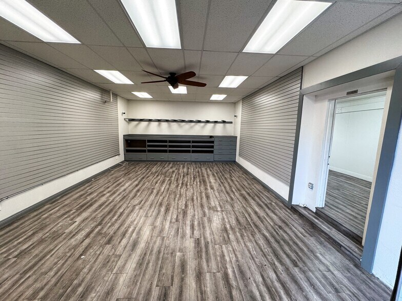 More Photos Of 660 S Magnolia Ave, El Cajon General Retail For Sale
