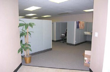 More Photos Of 404 S Reynolds Rd, Toledo Office Residential For Lease