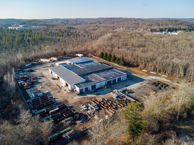 More Photos Of 40 High Bridge Rd, Sandy Hook Warehouse For Lease