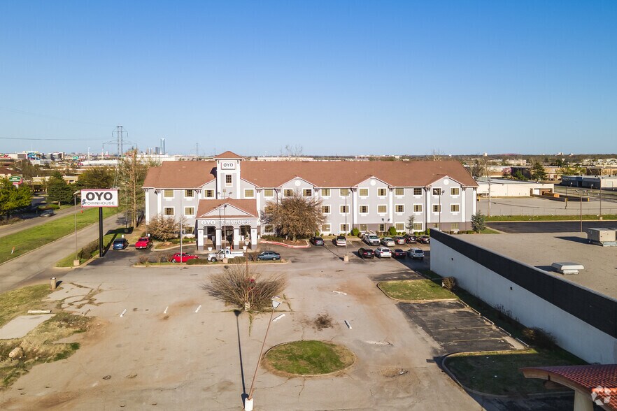 More Photos Of 4400 Highline Blvd, Oklahoma City Hotel For Sale