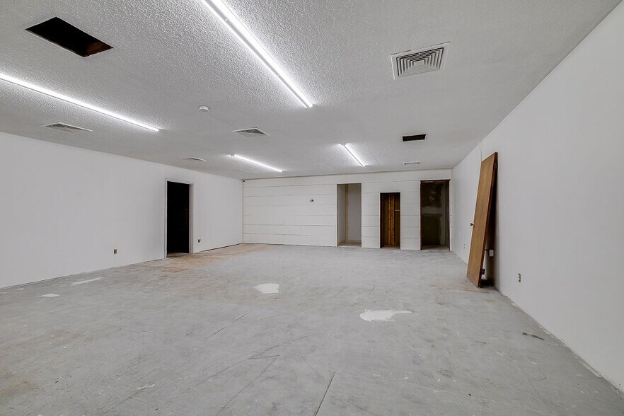 More Photos Of 667 Godfrey Rd SE, Allenhurst Specialty For Sale