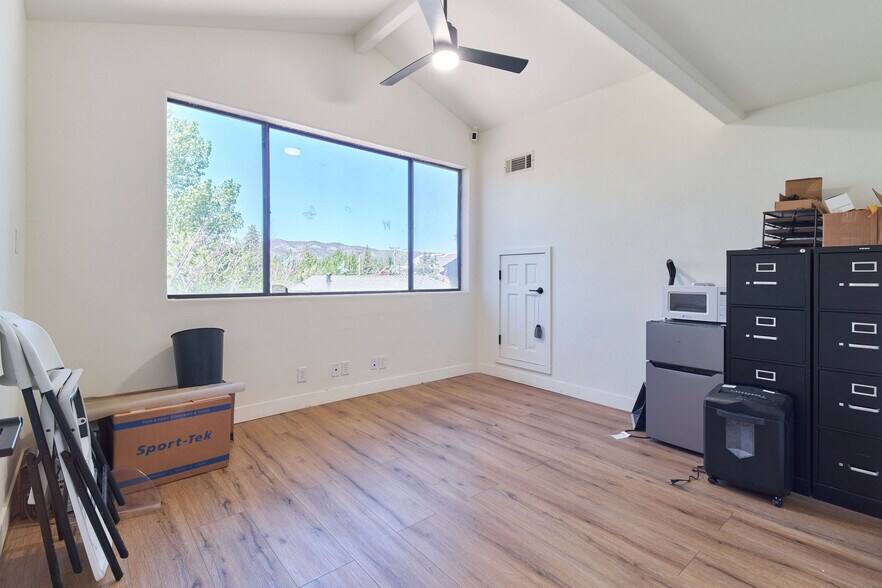 More Photos Of 586 Bonanza Trail, Big Bear Lake Office Residential For Sale