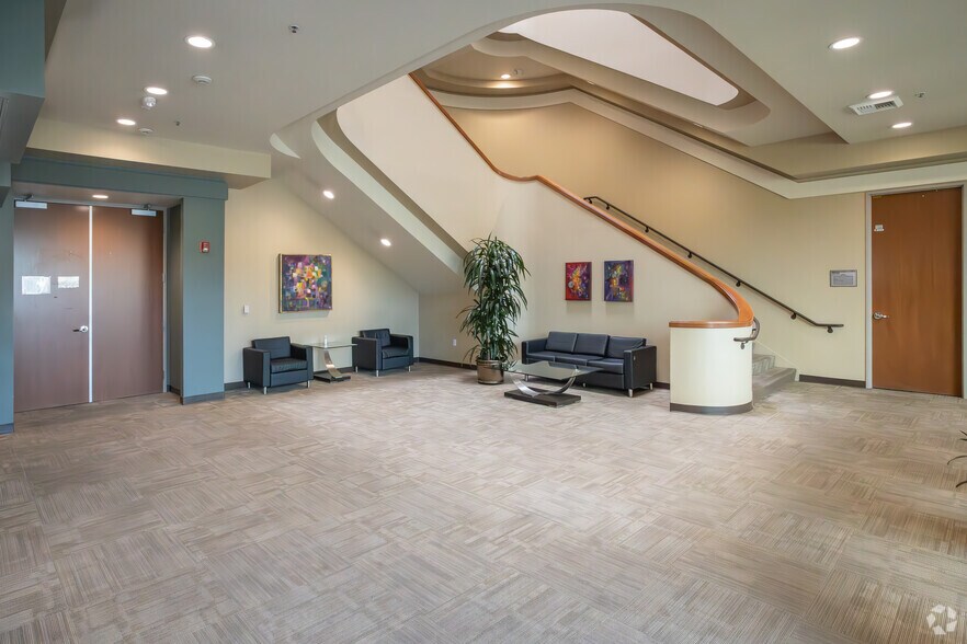 More Photos Of 35 Iron Point Cir, Folsom Office For Lease