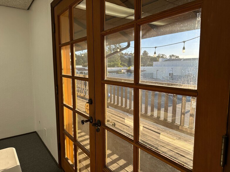 More Photos Of 110 Civic Center Dr, Vista Office For Sale