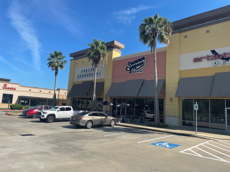 More Photos Of 1800-1820 Nasa Rd 1, Houston Unknown For Lease