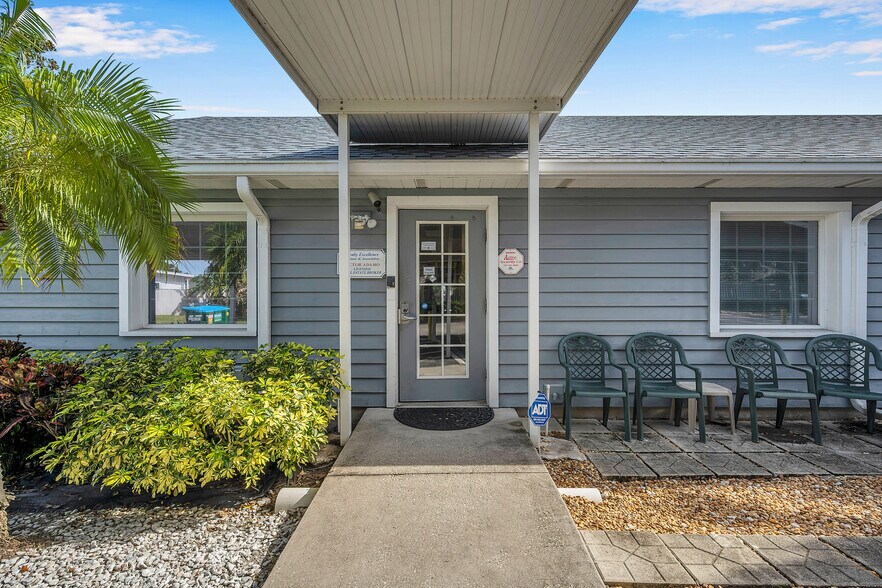 More Photos Of 8200 Seminole Blvd, Seminole Medical For Lease