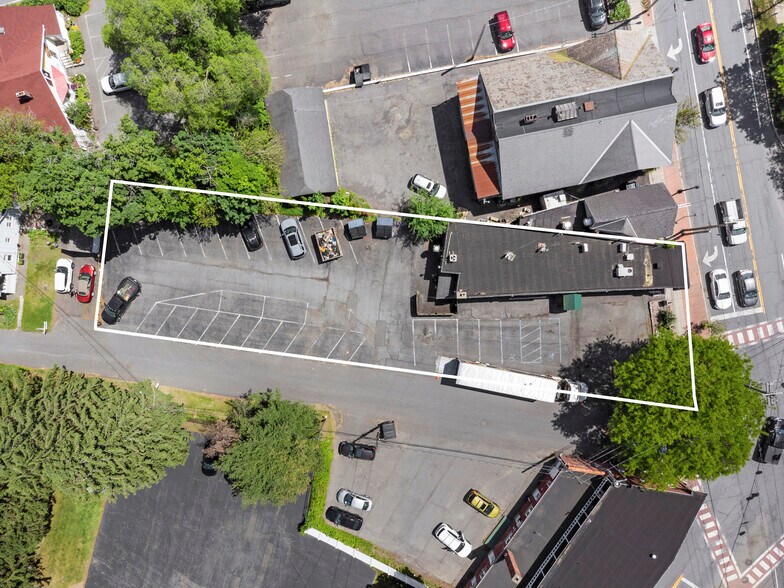 More Photos Of 367 Delaware Ave, Delmar Bar For Sale
