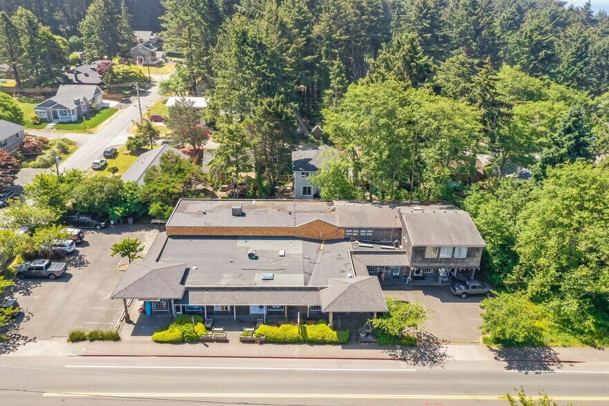 More Photos Of 171 Sunset Blvd, Cannon Beach Storefront Retail Residential For Sale