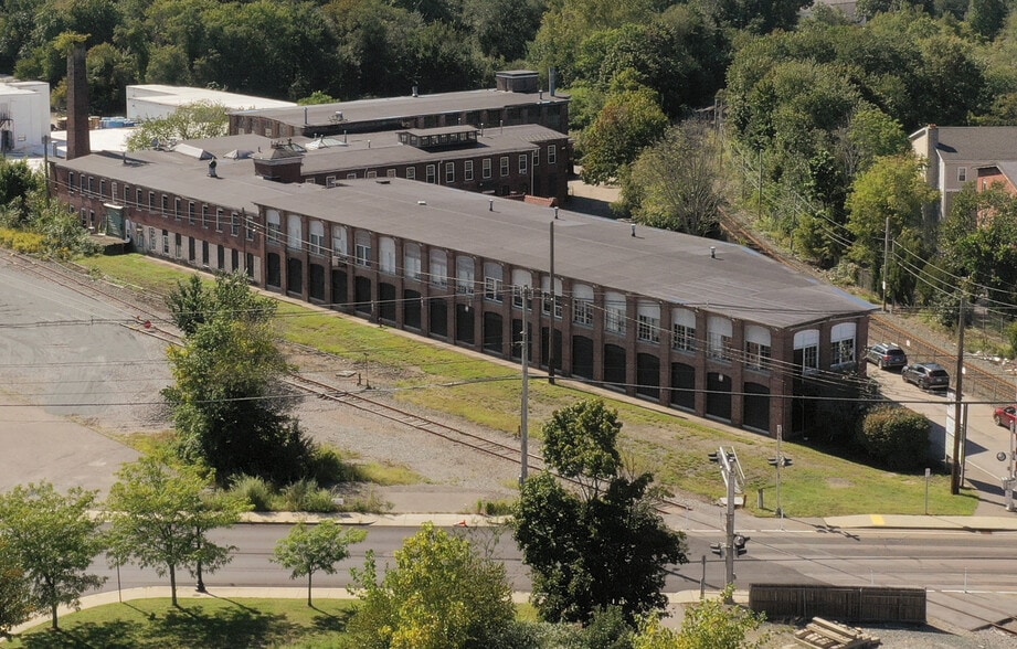 More Photos Of 305 Union St, Franklin Warehouse For Lease