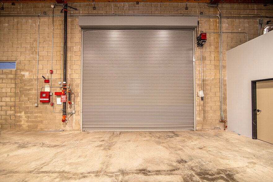 More Photos Of 8582 Telfair Ave, Sun Valley Warehouse For Lease