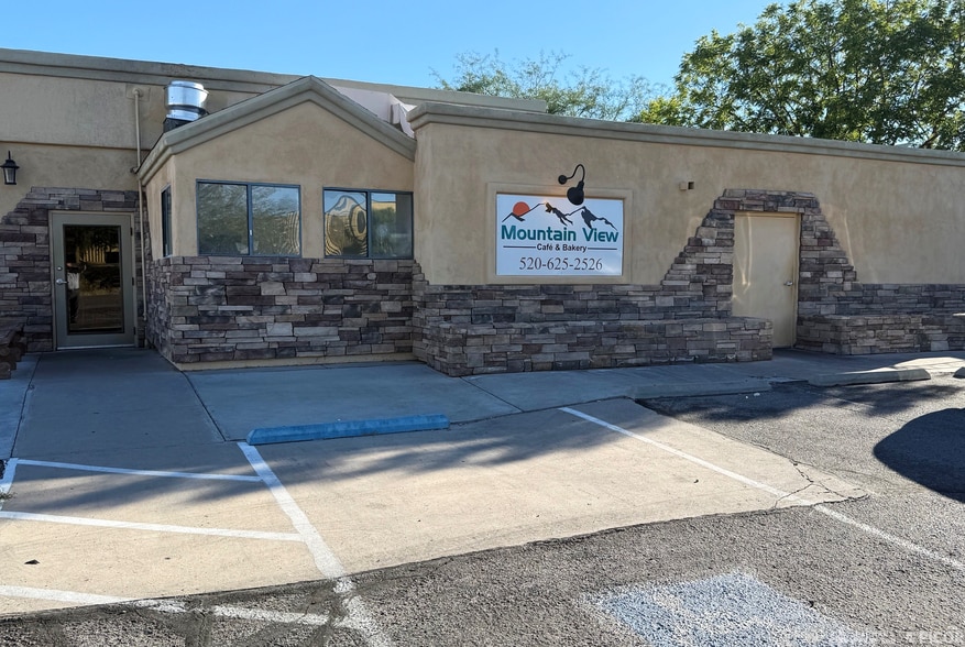 Primary Photo Of 277 W Duval Rd, Green Valley Restaurant For Sale