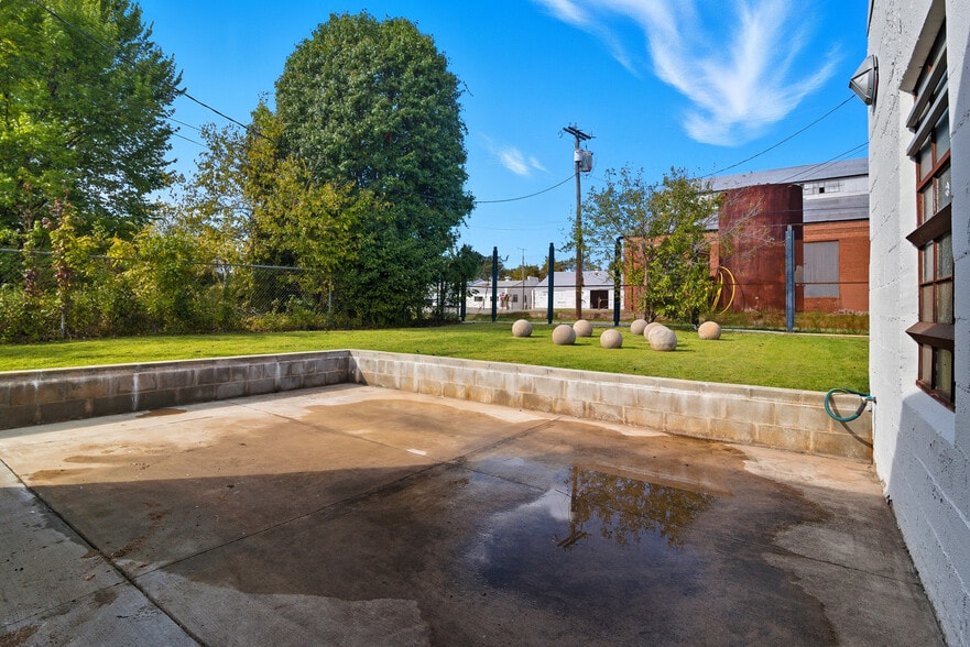 More Photos Of 1211 E Admiral Blvd, Tulsa Warehouse For Sale