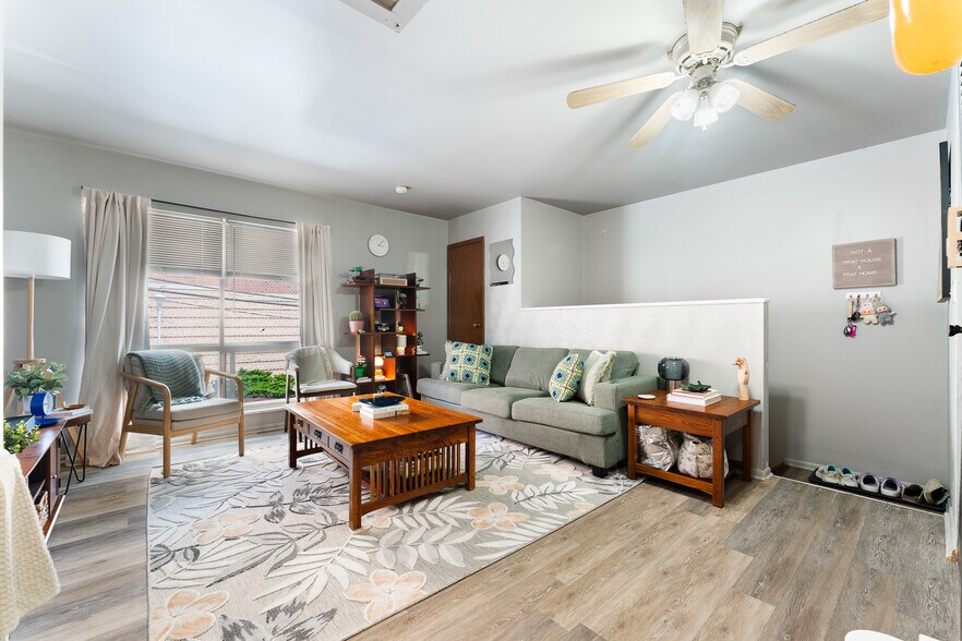 More Photos Of 101 McLane Ave, Morgantown Apartments For Sale