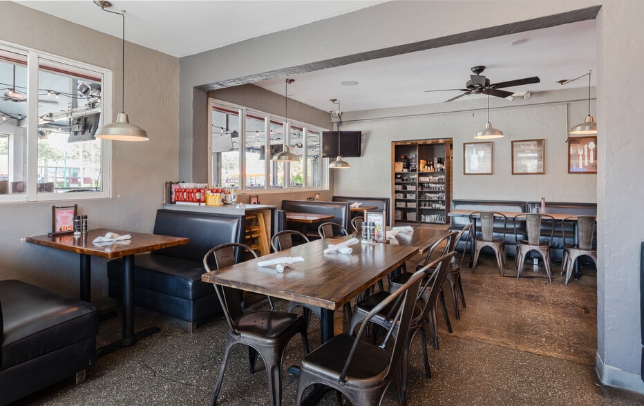 More Photos Of 837 SE 47th Ter, Cape Coral Restaurant For Sale