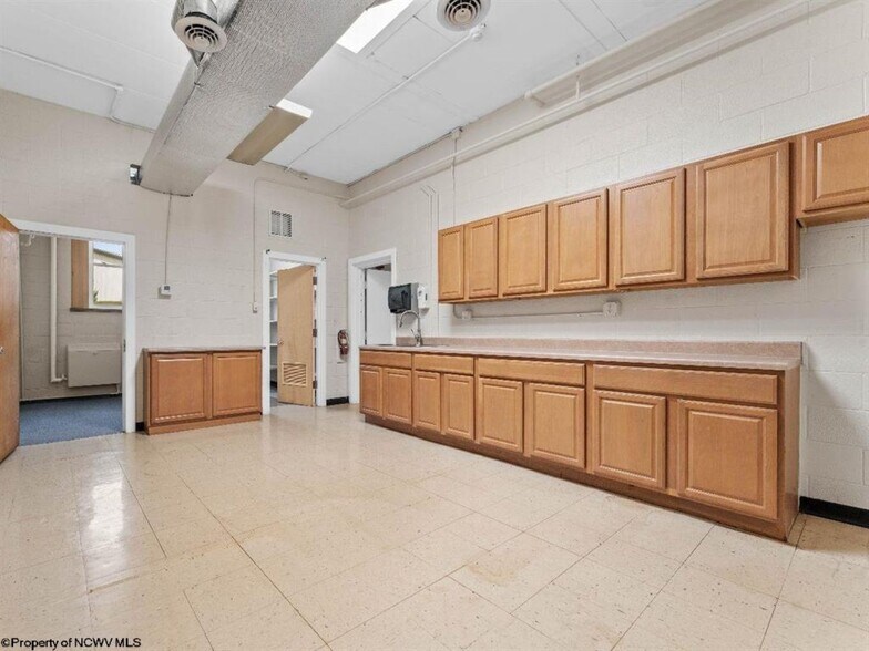 More Photos Of 1433 Dorsey Ave, Morgantown Schools For Lease