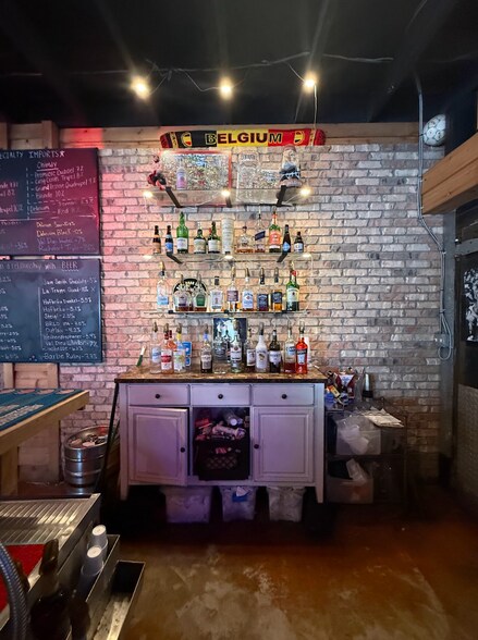 More Photos Of 300 S Sanford Ave, Sanford Restaurant For Sale