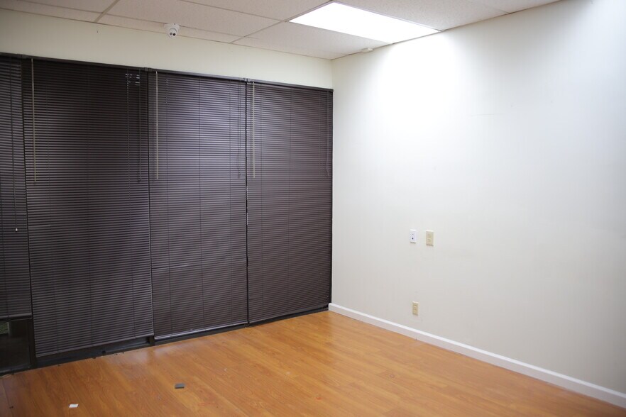 More Photos Of 3350 Scott Blvd, Santa Clara Warehouse For Lease