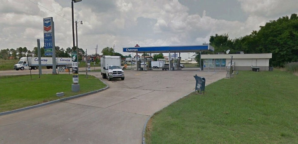 More Photos Of 6969 W Bert Kouns Industrial Loop, Shreveport Convenience Store For Sale