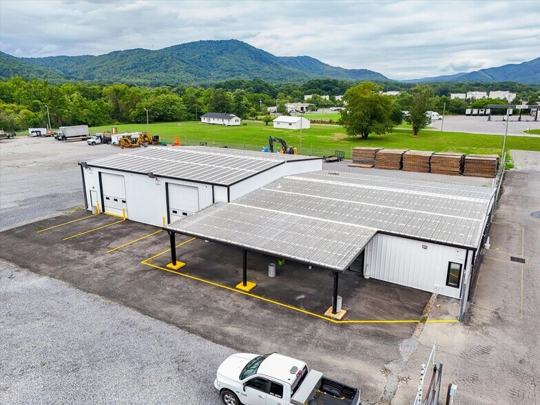 More Photos Of 1062 Mountain View Church Rd, Blue Ridge Flex For Lease