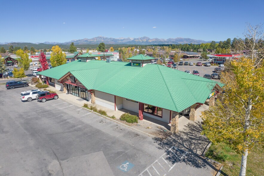 More Photos Of 140 Country Center Dr, Pagosa Springs Storefront For Sale