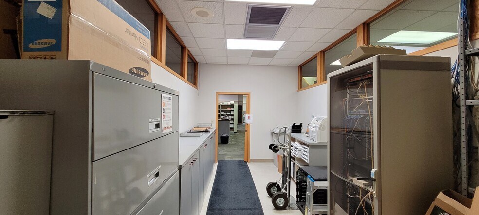 More Photos Of 100 Park Dr S, Great Falls Office For Lease