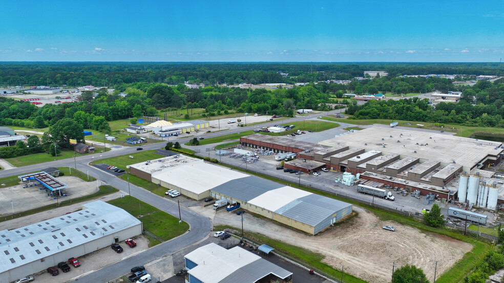 More Photos Of 2521 N Church St, Rocky Mount Warehouse For Lease