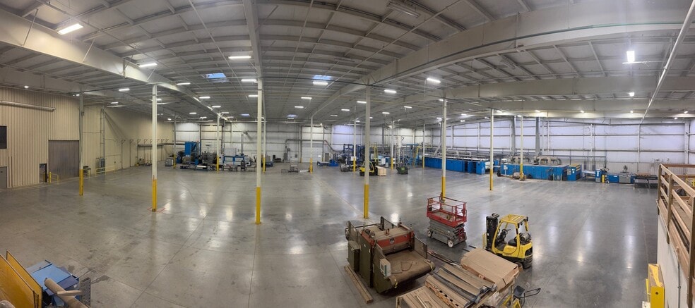 More Photos Of 4955 Beck Dr, Elkhart Manufacturing For Lease