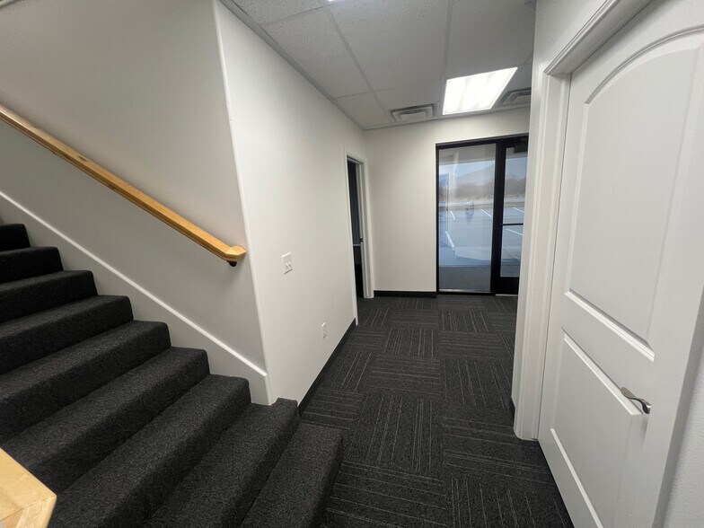 More Photos Of 1693 W American Way, Payson Warehouse For Lease