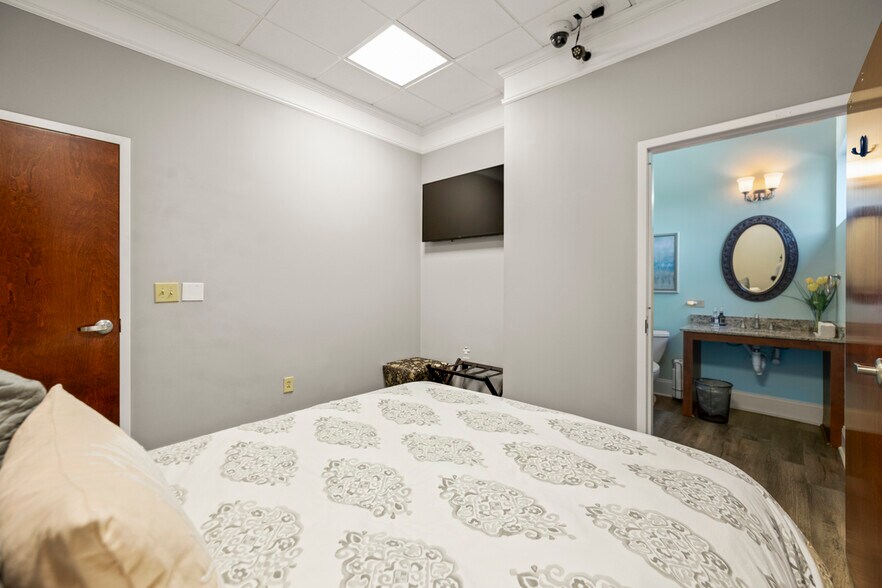 More Photos Of 403 Gilead Rd, Huntersville Medical For Sale