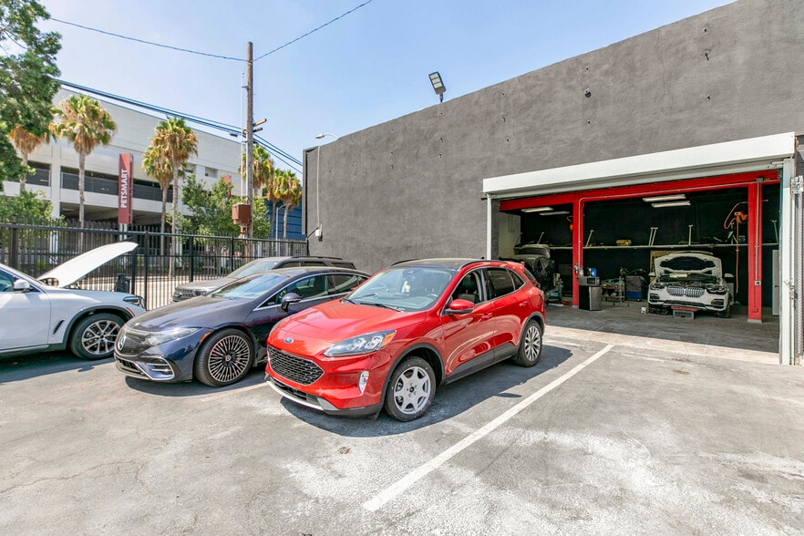 More Photos Of 4605–4619 W Pico Boulevard, Los Angeles Auto Repair For Sale
