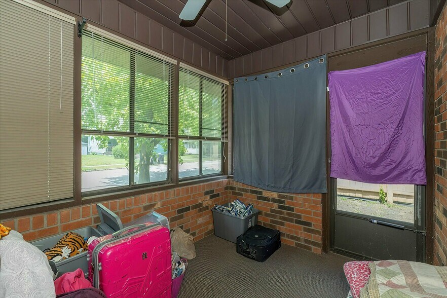 More Photos Of 714 College Dr, Anderson Apartments For Sale
