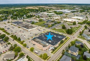 More Photos Of 1501 Creston Park Dr, Janesville Supermarket For Sale