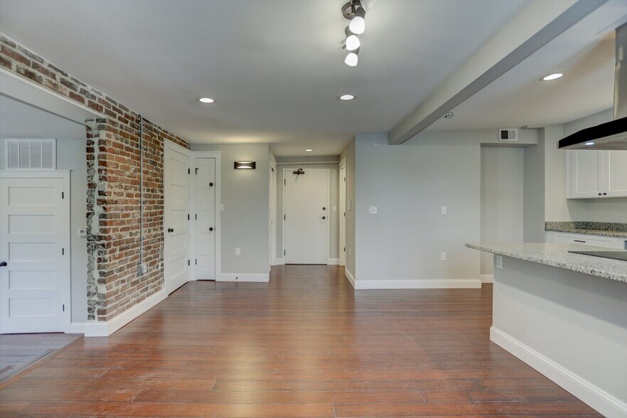 More Photos Of 218 W Main St, Urbana Office For Sale