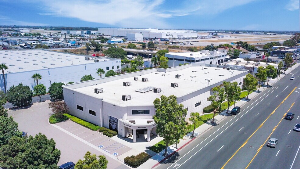 More Photos Of 1827 E Spring St, Long Beach Showroom For Sale