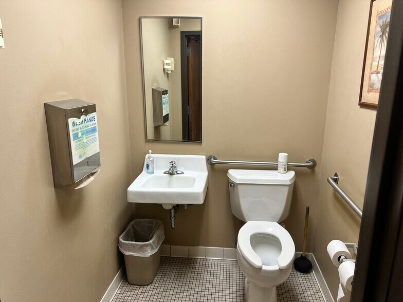 More Photos Of 250 Industrial Dr, Omro Industrial For Sale