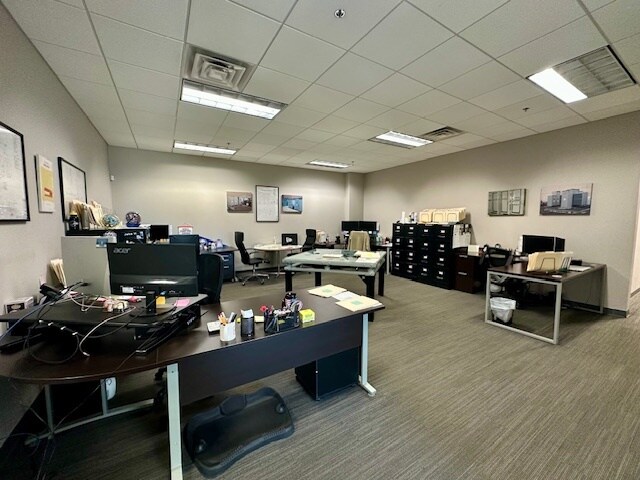 More Photos Of 18 Lancaster Pky, Lancaster Manufacturing For Sale