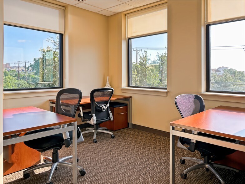 Primary Photo Of 18756 Stone Oak Pky, San Antonio Coworking Space