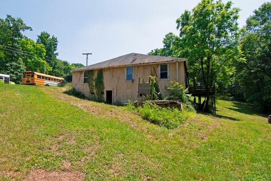 More Photos Of 211 Oscar White rd, Lansing Land For Sale