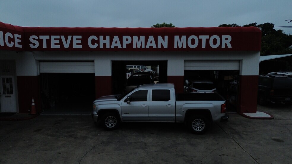 More Photos Of 4712 S Congress Ave, Austin Auto Dealership For Sale