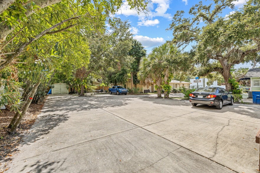 More Photos Of 805 Turner St, Clearwater Office For Sale