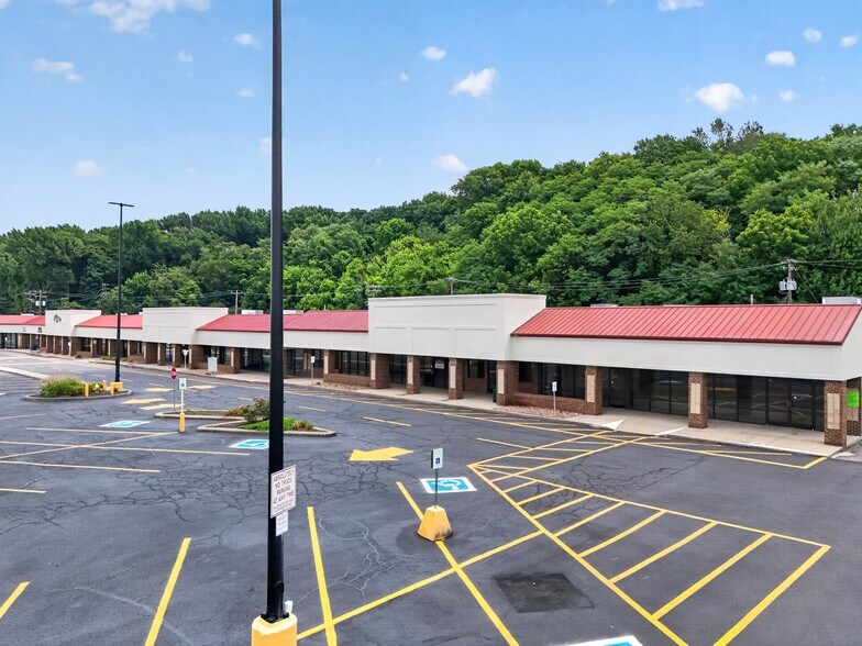 More Photos Of 2480 US Highway 41 N, Henderson Unknown For Lease