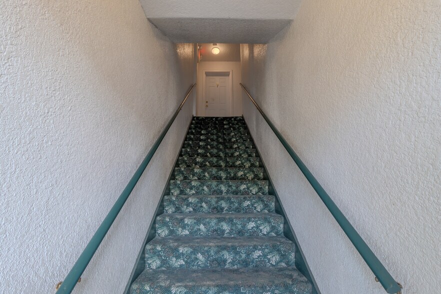 More Photos Of 322-324 W Kennewick Ave, Kennewick Specialty For Sale