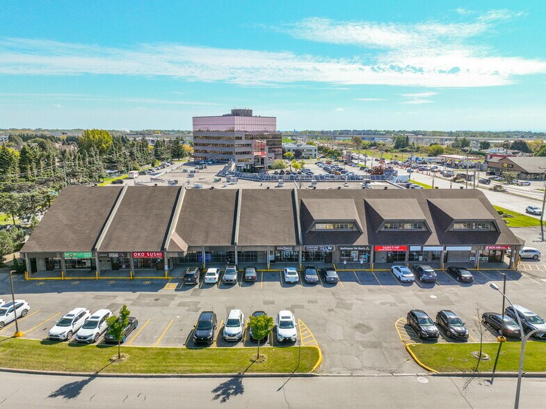 More Photos Of 100-120 Rue du Barry, Kirkland Restaurant For Lease