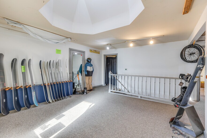 More Photos Of 830 Flory Mill Rd, Lancaster Light Manufacturing For Sale