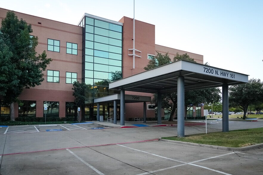 More Photos Of 7200 State Highway 161, Irving Medical For Lease